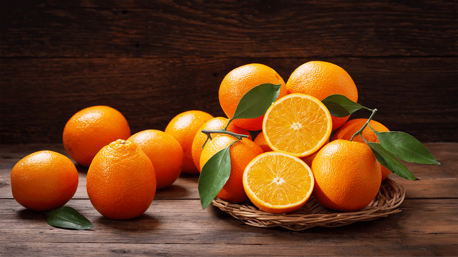 fresh orange fruits with leaves